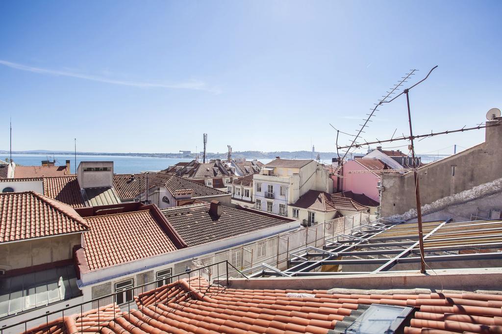 Lovelystay - Cais Apartment River View Lisboa Eksteriør billede